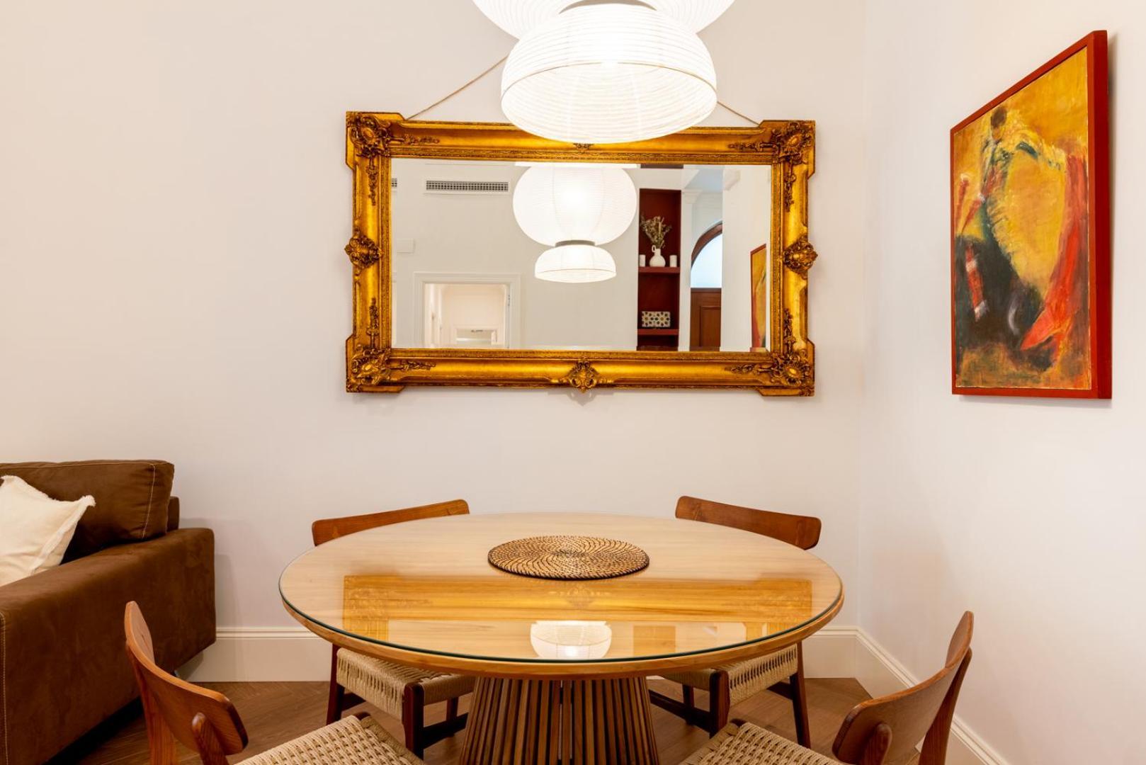 Aoa Plaza Nueva Luxury Apartment *
